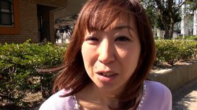 M921G09 A tall mature woman who has been playing a good housewife is frustrated with her husband who is not good at SEX ...