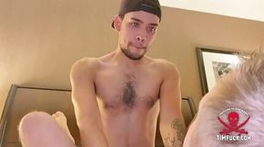 Slim tatted otter face fucks daddy