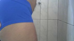 brave person wet lycra spandex underwear briefs jerk off punheta no banho de cueca de lycra molhada