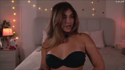 Hot Latina 9878ety7u6w4jw56rjt3k1riu3o