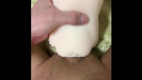 &#x6DF1;&#x304F;&#x7A81;&#x304D;&#x523A;&#x3059;&#x30C0;&#x30FC;&#x30AF;&#x30FB;&#x30DE;&#x30B9;&#x30B3;&#x30C3;&#x30C8;&#x3067;&#x8907;&#x6570;&#x306E;&#x30D3;&#x30C3;&#x30C1;&#x3092;&#x7D76;&#x9802;&#x307E;&#x3067;&#x652F;&#x914D;&#x3059;&#x308B;&#x4E2D