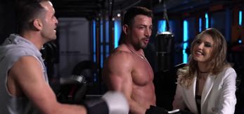 Jayla De Angelis’ Ass Ruined by Two Hunks