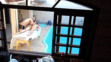 She went to get a massage by the pool and ended up getting a handjob and blowjob