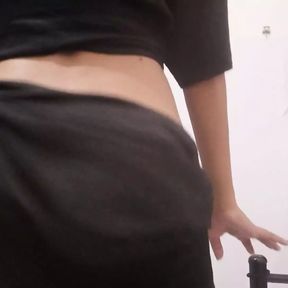 Hot girl teasing &amp; fingering pussy on webcam