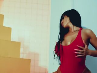 your fantasy - Sexy floozy Lara Frost