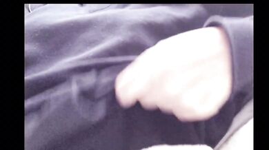 【寝起きちくび】スウェットの上から乳首ポチッ 貧乳オナニー Japanese nipple masturbation in bed orgasm