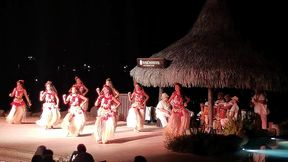c est juste magnifique et envoutant, n est-ce pas ? tahiti dance tamure