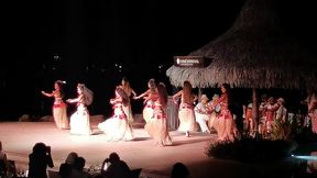 c est juste magnifique et envoutant, n est-ce pas ? tahiti dance tamure