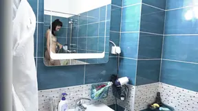 Hottest babes share huge dicks in deepthroating threesome