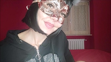 Chantal Channel stepmum on halloween's night with diaper