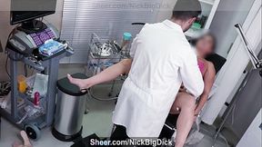 GINECOLOGO CACHONDO SE CORRE DENTRO DEL CULO DE SU PACIENTE QUE ES UNA LATINA ESPECTACULAR