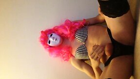 Sissy Avia jerkoff