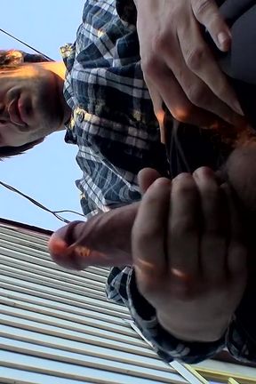 Pissing &amp; jerking out some hot juice!