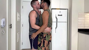 MARCOS GOIANO - FODENDO COM O VIZINHO CASADO - DOTADÃO ENRABANDO O CUZINHO DO GOIANO - SEXO GAY SEM CAMISINHA COM PAUZUDO - MACHO DA PICA GROSSA EMPALANDO MEU RABO