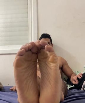 Feet Show Masturbating