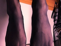 Hey slave Worship high heels and nylon feet