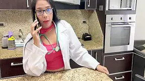 Mi Hermosa Madrastra Doctora Me Dio La Pastilla Equivocada Ahora Tiene Que Ayudarme Con Mi Ereccion Sacandome La Leche 13 Min