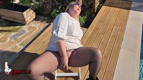 Lena Cox - Outdoor Squirting Masturbation - Dildo Play