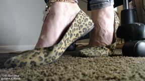 Dangling Leopard Print Ballet Flats