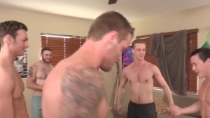 DickDorm: Bareback masturbation with muscle college dude