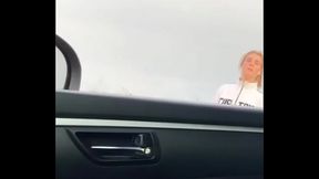 Me gusta tocarme en p&uacute_blico y a la rubia le gusta