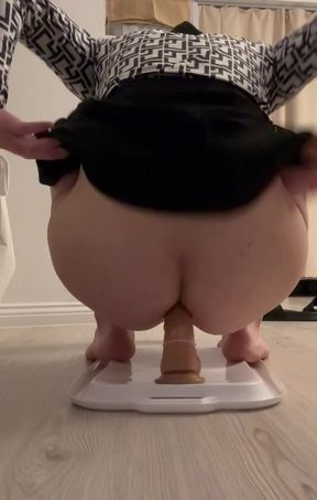 Arab trans rides dildo