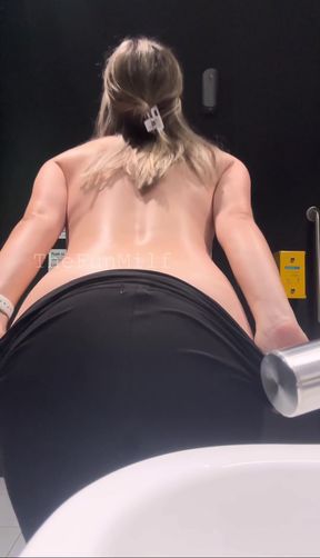 Female Onlyfans