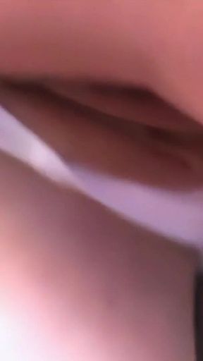 Cheerleader with Vibe Featuring Jana Mrázková