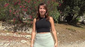 subjuguee par l enorme bite de notre lascar, lexie prend carrement les choses en main !