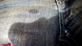 adalynnx - wetting my designer jeans twice
