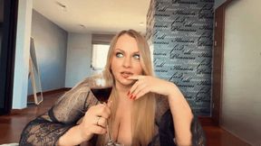 Stepmother Knows Your Secrets MP4