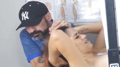 Cuckold's wife gets an insemination at the doctors office