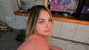 I Find My Step Sister in the Kitchen and She Lets Me Fuck Her Big Ass for an Anal Creampie