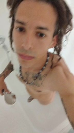 In the shower after the workout 🙏🏼