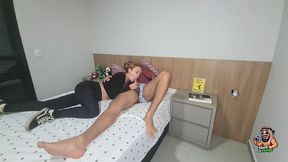 Horny Sheik gives a deepthroat from his fan