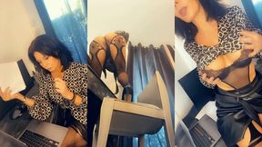 la secreta et son stagiaire