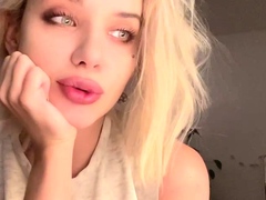 Blonde teen Sierras first erotic masturbation video