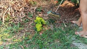 Because I'm cleaning in flip flops I have to scratch my feet a lot (3)