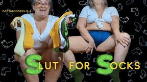 Slut for Socks: BBW MiLF Domme OctoGoddess Really Likes Thick, Scrunchy Socks 720 Version