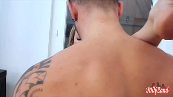 Emmanuelle s&#039_impose !