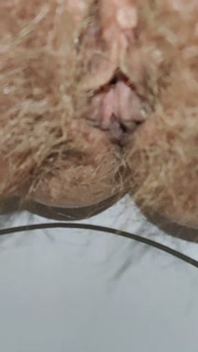 Hairy pussy pissing close up 💦