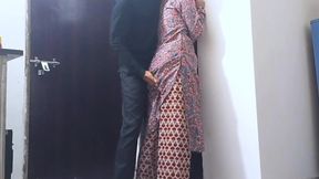 Indian Student Girl's Boyfriend Went to Tuition and Called His Girlfriend and Fucked Her in the Corner