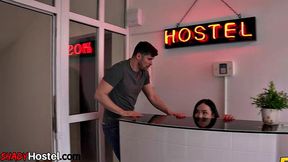 Threesome amateurs handling guy
