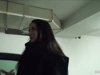 Cute Teen Lullu Gun Quicky Interracial Sex in Garage German