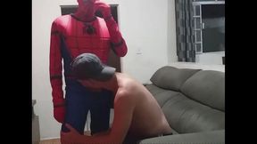 fodendo com o homem aranha no carnaval