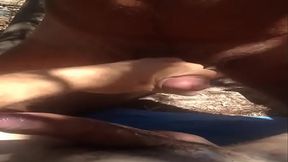 dois tugas casados a foder na praia