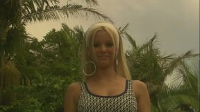 Tanya Davis Gets Railed In The Work Room