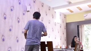 Naukar Ne hot sexy malkin ke sath apni Aag bujhai Aur shower sex Kiya