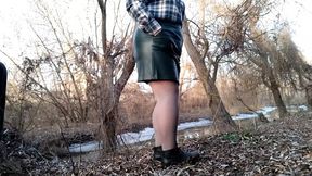Curvy MILF pees and slaps her wet pussy with her big natural mounds
