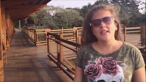 Kellenzinha Gravando uma chamada para o seu canal do YouTube - Kellenzinha Sem Segredos